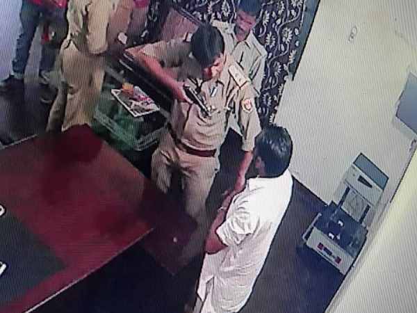 संचालक ने सुनाई घटना की कहानी संचालक ने सुनाई घटना की कहानी