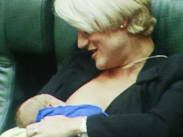 संसद में स्तनपान को दी गई थी मंजूरी