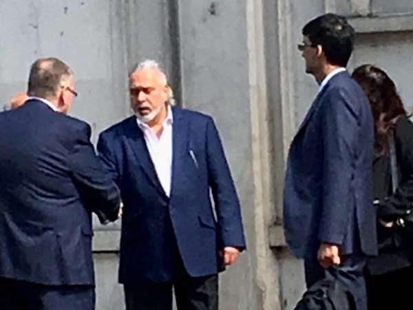 कोर्ट ने कहा आदेश थे स्पष्ट और जाहिर