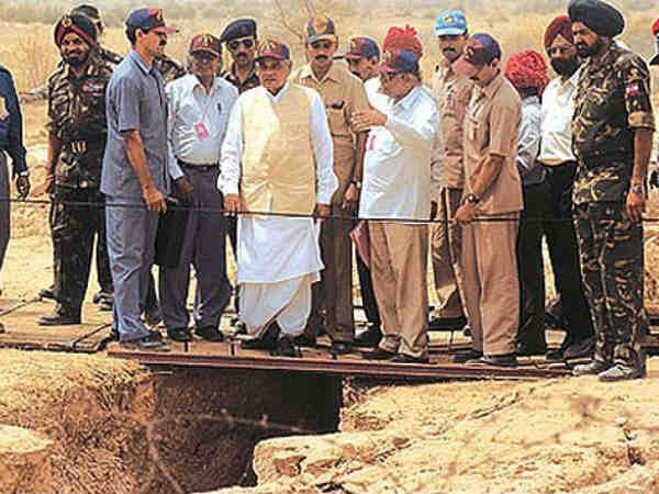 सीआइए रख रही थी नजर 