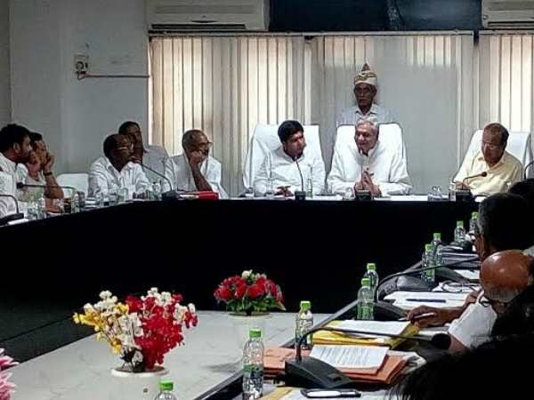 मायावती और नसीमुद्दीन पर कसे तंज