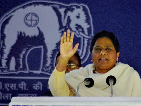 बसपा को एकत्रित रखना मायावती के लिए बड़ी चुनौती