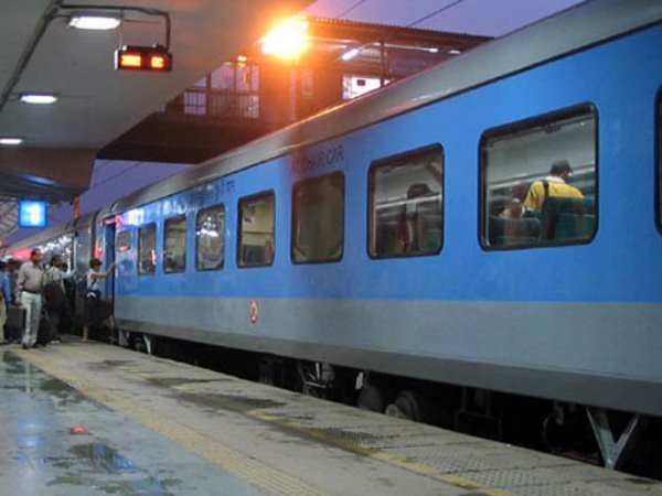 पिछली सरकार से अधिक मेडिकल स्टोर खोले पिछली सरकार से अधिक मेडिकल स्टोर खोले