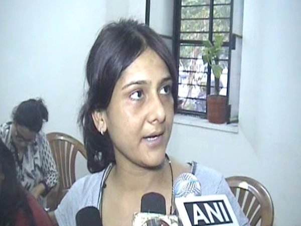सरकारी छात्रावास में देना पड़ता है 1800 रुपए किराया