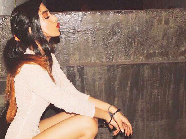 अपनी हॉटनेस से सबको किया बोल्ड अपनी हॉटनेस से सबको किया बोल्ड