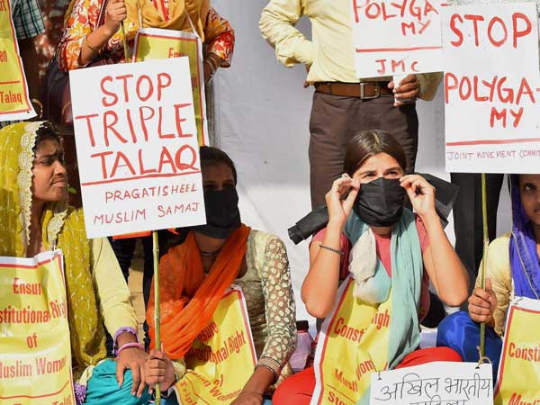 ये मुस्लिम समुदाय के अंदर का टकराव