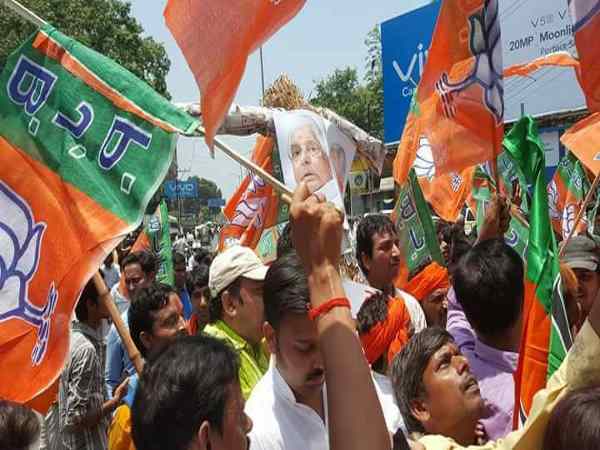 जमकर कोसा सुशासन बाबू को