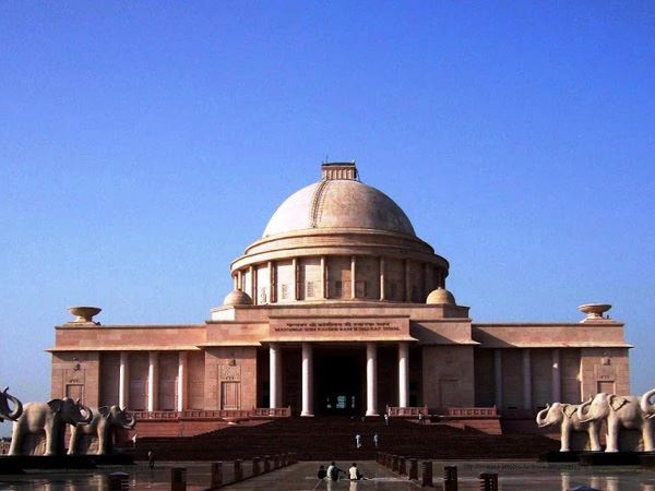 कांशीराम स्मारक की मरम्मत का काम शुरू