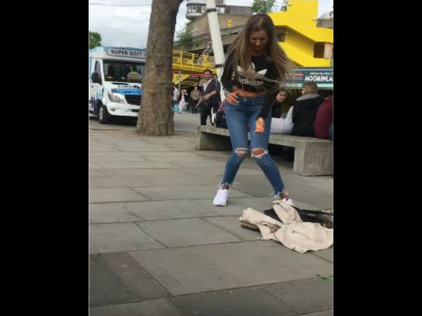  मैजिशियन नील हैनरी ने अपलोड किया वीडियो