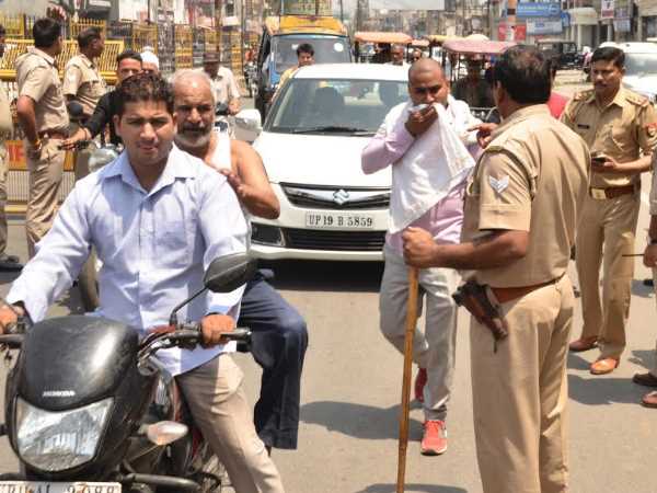 मुंह पर कपड़ा बांधने पर लगा प्रतिबंध