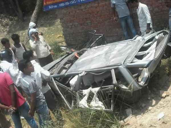 शादी में जाने की बात कहकर निकला था युवक
