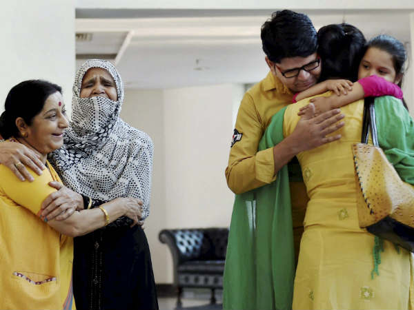 पाकिस्‍तान में और बीवियां बच्‍चे 