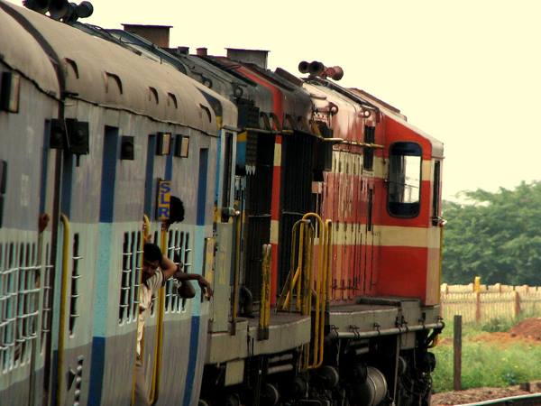 नरेंद्र मोदी की रैली के लिए बुक की थी ट्रेन