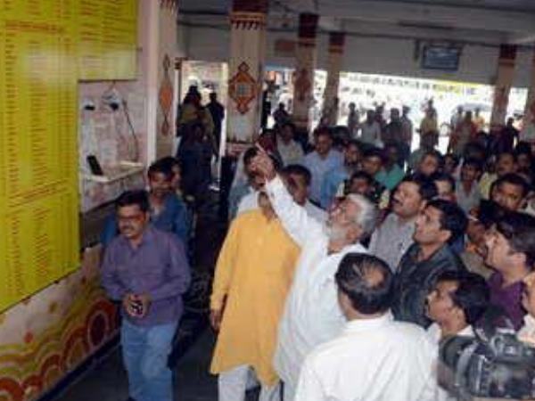 मंत्री जी से रोडवेज कर्मचारी बोला 'ये वॉल्वो है खटारा बस नहीं जो चढ़ लिए'