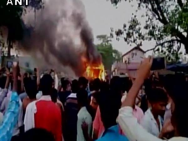 बिहार: नालंदा के हरनौत में चलती बस में लगी आग, 9 जिंदा जले