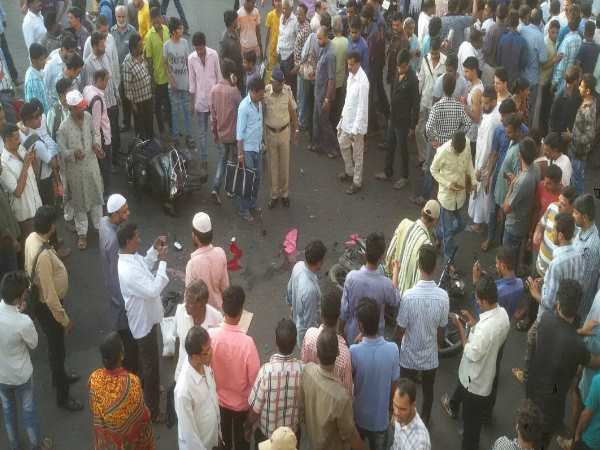 ड्राइवर को आया हार्टअटैक, भीषण दुर्घटना में 2 मौत 4 बुरी तरह घायल