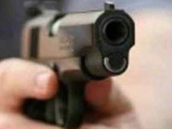 हत्या की वजह नहीं हो रही है साफ