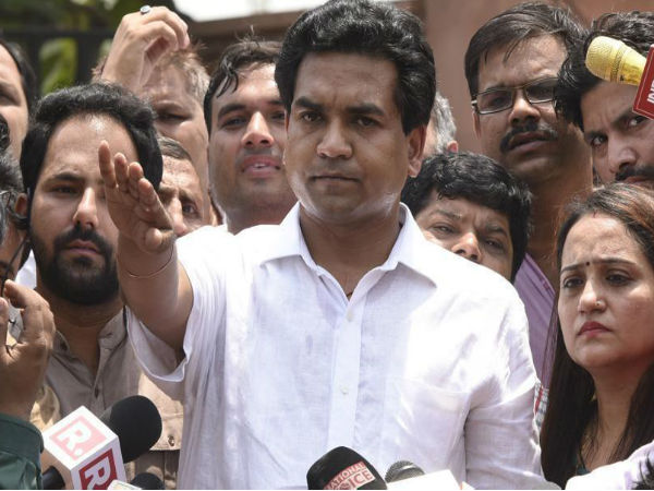कपिल मिश्रा ने अरविंद केजरीवाल पर घूस लेने का लगाया है आरोप