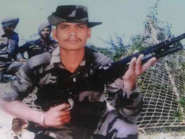 जम्मू-कश्मीर के उरी सेक्टर में शहीद हुआ बुलंदशहर का जवान