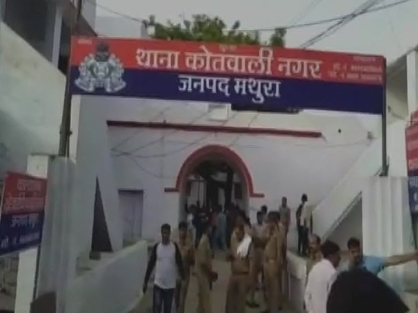 मथुरा मर्डर केस में मुख्य आरोपी समेत 5 गिरफ्तार मथुरा मर्डर केस में मुख्य आरोपी समेत 5 गिरफ्तार