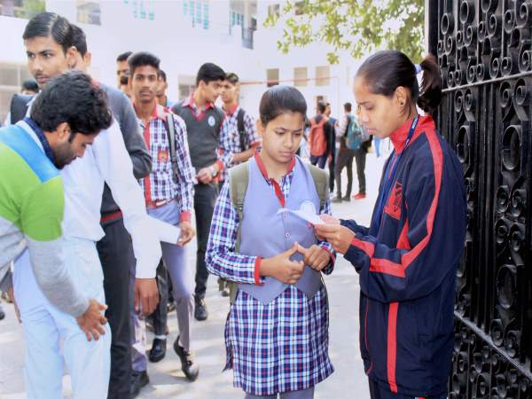 बदलेगी NCERT की किताब, एंटी मुस्लिम नहीं रहेंगे गुजरात दंगे! बदलेगी NCERT की किताब, एंटी मुस्लिम नहीं रहेंगे गुजरात दंगे!