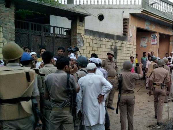 लोगों ने जताया एतराज लोगों ने जताया एतराज