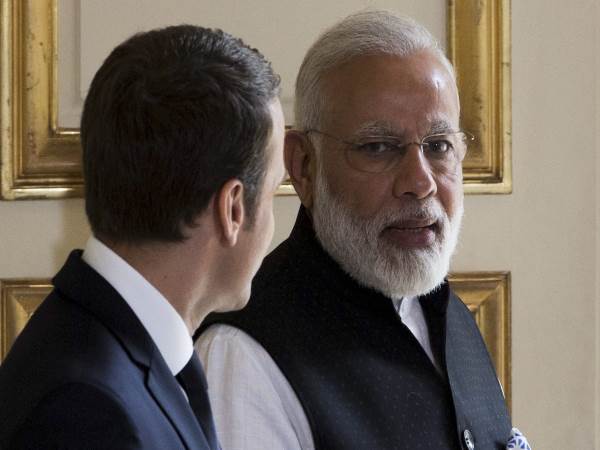 लाल किले के दरवाजे से भाषण!