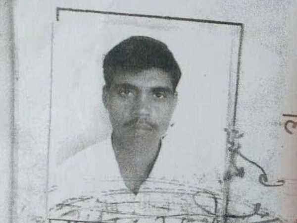 दिल्ली में रहकर करता है माली का काम