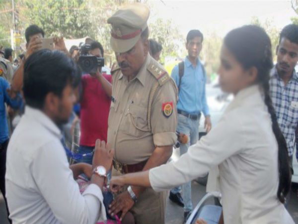 स्टिंग ने किया दस्ते का पर्दाफाश