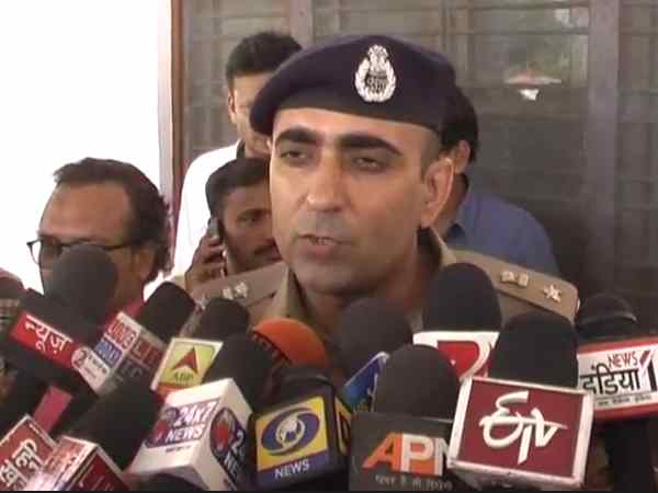 लूट के बाद पुलिस की होने लगी थी आलोचना