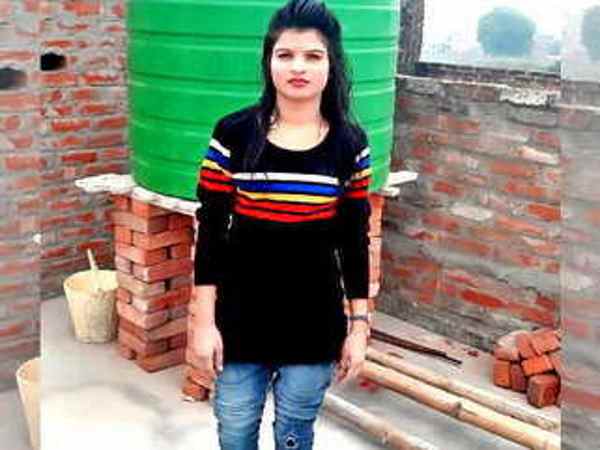 आधार कार्ड से खुला राज 