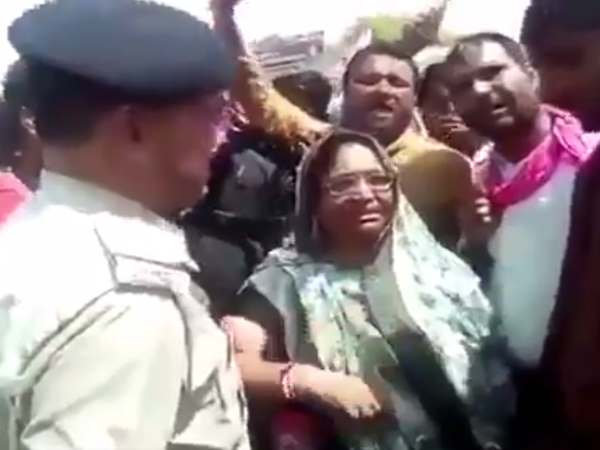 कांग्रेस विधायक ने कहा थाने में आग लगा दो