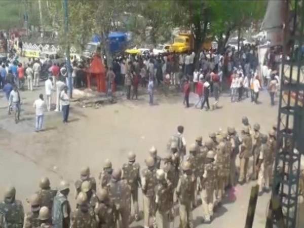 भींगने के बाद भड़की थी शकुंतला