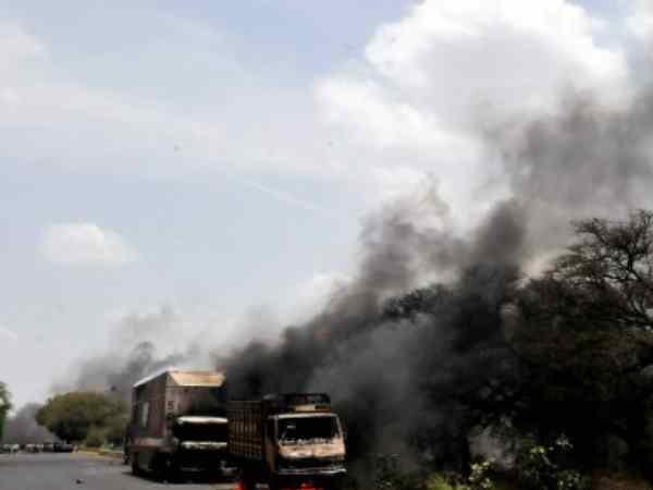 अलग-अलग राज्यों में चल रहे आंदोलन अलग-अलग राज्यों में चल रहे आंदोलन