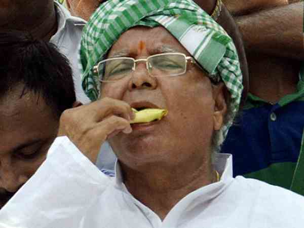 हेमा मालिनी का गाल