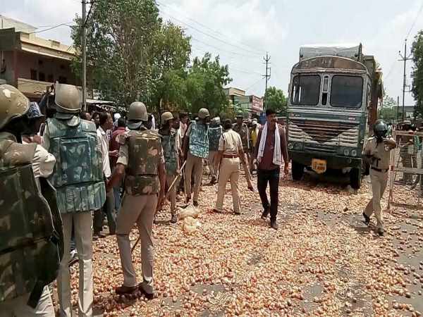 खाते हो रहे हैं खाली