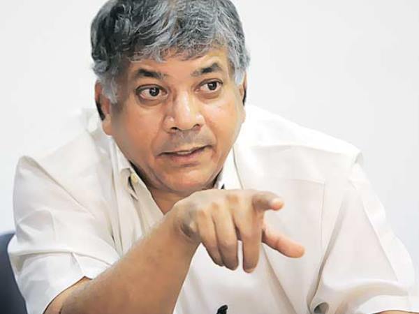 कौन हैं प्रकाश अंबेडकर