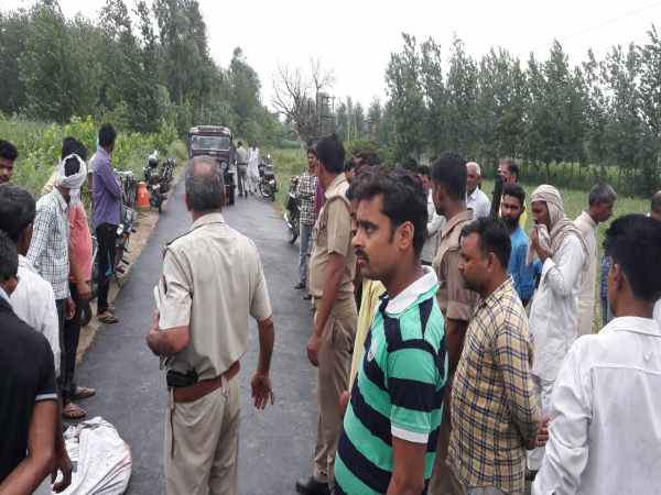 पहले लाठियां चली फिर तंमचे पहले लाठियां चली फिर तंमचे