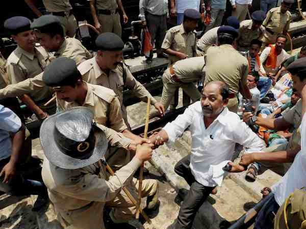 6 जून को पुलिस फायरिंग में 5 किसानों की मौत
