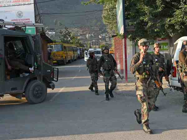 टेलीकॉम कंपनियों को स्पीड 2जी करने के निर्देश टेलीकॉम कंपनियों को स्पीड 2जी करने के निर्देश