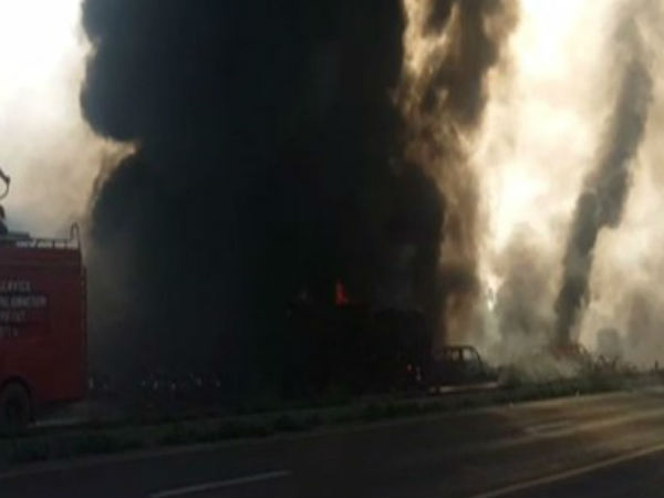 सिगरेट ने ली इतने लोगों की जान ( सारी तस्वीरें डॉन के सौजन्य से) सिगरेट ने ली इतने लोगों की जान ( सारी तस्वीरें डॉन के सौजन्य से)