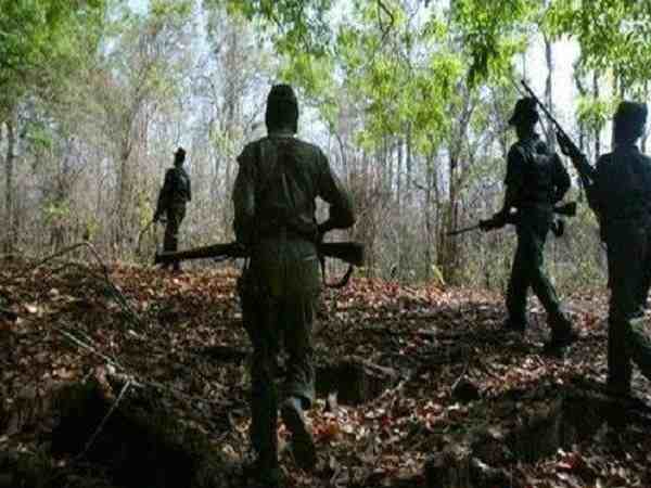 घंटों चली मुठभेड़ के बाद सुरक्षाकर्मी वापस लौटे