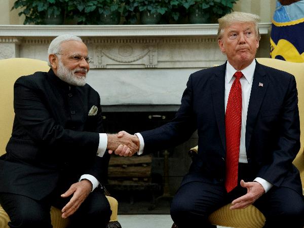 जीएसटी के लिए दी बधाई