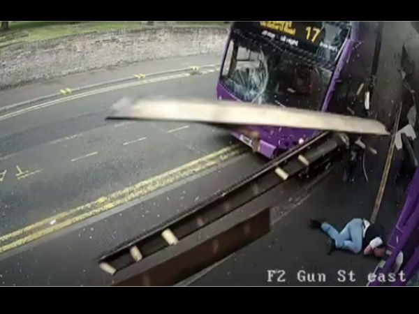  सड़क हादसे का खौफनाक वीडियो