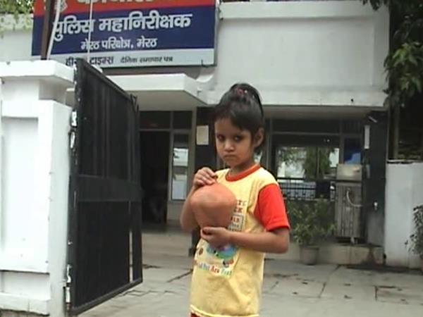 ससुरालियों पर प्रताड़ना के आरोप, विवाहिता ने की थी खुदकुशी