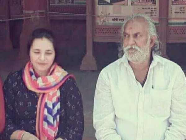 मैरिज सर्टिफिकेट में उनकी दुल्हन का नाम श्वेता