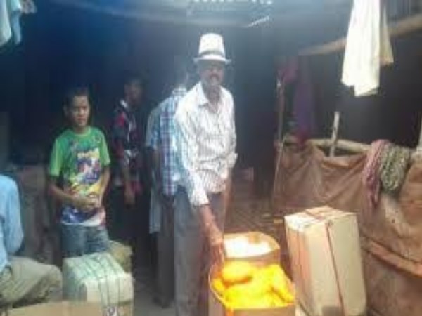 ईद की मार्केट में बिक रही है योगी सेवई, बनाने वाले सभी हिंदू