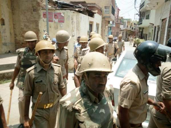 PICS: मेरठ के एक समलैंगिक मामले में हत्या बना ईद की नमाज के बाद बवाल की वजह
