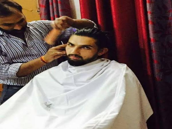 क्या इस क्रिकेटर को पहचान लिया आपने? यहां नहीं पटक पाते ये बाउंसर