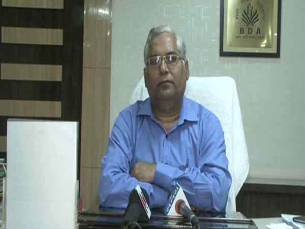 बरेली के बाजार में गिरा फेमस झुमका 51 साल बाद जाकर मिला! 